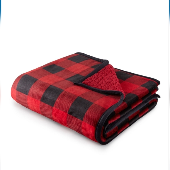 Member's Mark Plush Sherpa Throw Blanket 60" x 70" - Picture 4 of 4